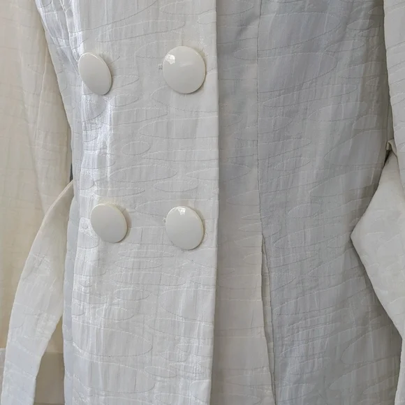 mac & jac Off-White Double-Breasted Trench Coat - Picture 5 of 8